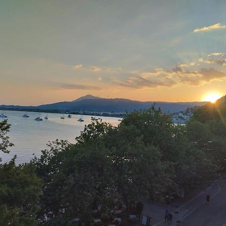 Apartamento Πέτρινο Στη Θάλασσα Nafpaktos Exterior foto