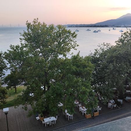 Apartamento Πέτρινο Στη Θάλασσα Nafpaktos Exterior foto