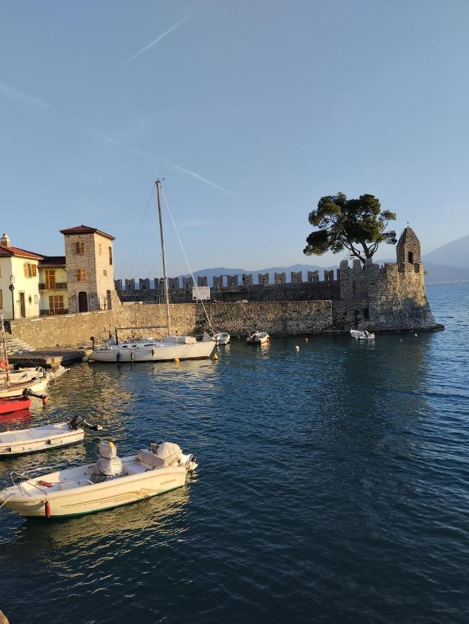 Apartamento Πέτρινο Στη Θάλασσα Nafpaktos Exterior foto