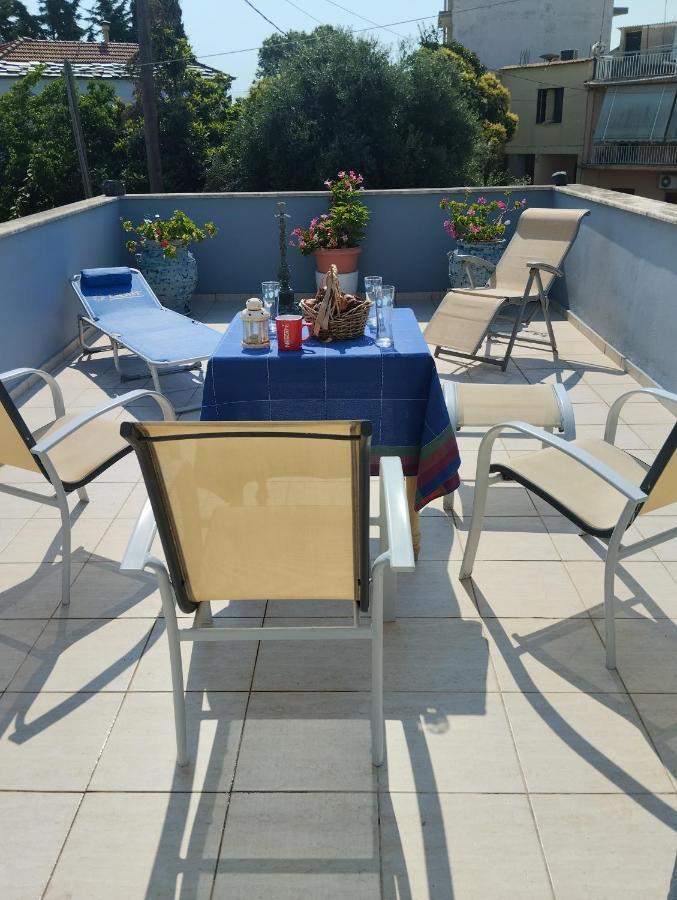 Apartamento Πέτρινο Στη Θάλασσα Nafpaktos Exterior foto
